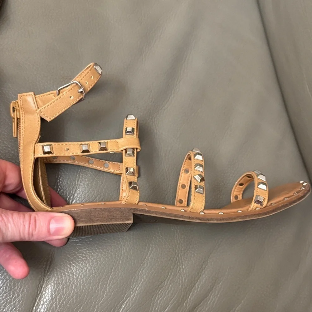 Steve Madden trendy tan